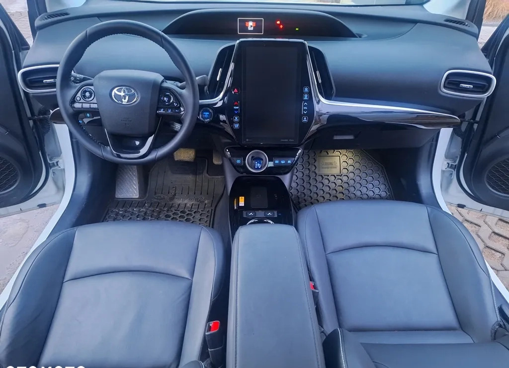 Toyota Prius cena 122900 przebieg: 14156, rok produkcji 2022 z Wrocław małe 137